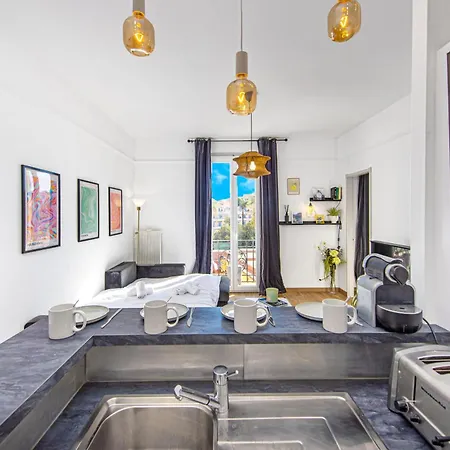 Confort Au Centre-ville Et Pres De La * Mentona